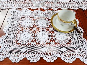 crochet placemats