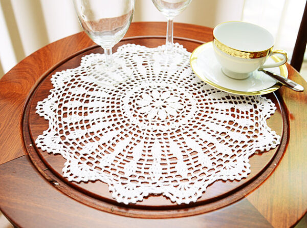 16" round crochet doilies white